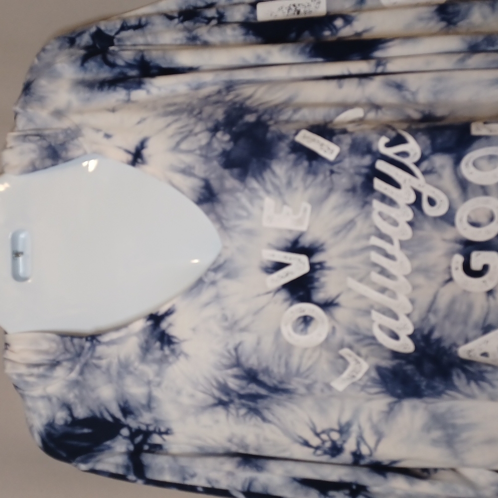 TORRID Blue & White Tie Dye V- Neck Hoodie for women. Size 1X - Picture 5 of 13